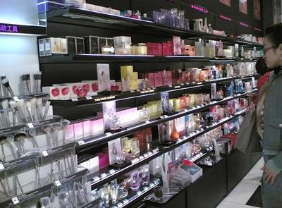 從千店到全球 剖析這家化妝品巨頭的全方位營(yíng)銷(xiāo)模式